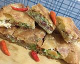 Foto langkah ke 7 dari resep Martabak Telur Kornet Teflon.