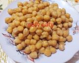 A picture of step 2 of Maqluba with Chickpeas and Beef.