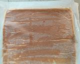 Foto del passaggio 4 della ricetta Rotolo di panna e fragole