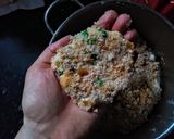 A picture of step 7 of Simple vegan burgers.