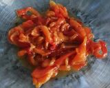 Foto del paso 7 de la receta: Ensalada tibia de pimientos con yuca y bimi