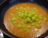 Foto del paso 4 de la receta: Cardo con uvas blancas y toque de frutos secos