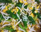 Foto langkah ke 3 dari resep Tumis Sawi Jagung Tauge.