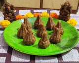 गव्हाच्या पिठाचे मोदक (Gavhachya Pithache Modak Recipe In Marathi) रेसिपी स्टेप 6 फोटो 