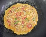 รูปขั้นตอนการทำที่ 2 ของ ไข่เจียวเต้าหู้ไข่สายบีบทรงเครื่อง Squeezed Egg Tofu Omelette🥚