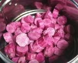 Foto langkah ke 1 dari resep Getuk Ubi Keju Gulung.