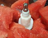 Hình bước làm 2 của món Pana cotta dưa hấu trái cây