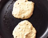 Foto del passaggio 3 della ricetta Pancakes alle mele e gocce di cioccolato