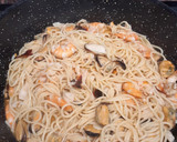 Foto del paso 5 de la receta: Espaguetis frutti di mare