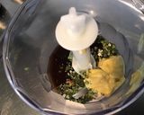Une image de l'étape 2 de Sauce salade noix et framboise.