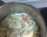 Foto del paso 1 de la receta: Acelgas con patatas y refrito