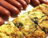 A picture of step 7 of Quick Leftover Spinach and Corn Omelet for Bento.