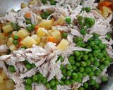 Foto del paso 3 de la receta: Ensalada de pollo Navideña 🎄