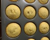 Foto del paso 6 de la receta: Muffins de banana rellenos con dulce de leche y nuez súper húmedos y esponjosos