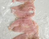 Foto del paso 1 de la receta Enrollados de pechuga con espárragos y jamón