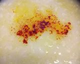 A picture of step 3 of Risotto with fresh salmon fillet and saffron.