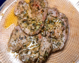 Foto del paso 5 de la receta: Contramuslo de pavo en adobo casero