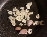 Foto del paso 2 de la receta: Pollo al ajillo!!