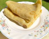 A picture of step 4 of Vanilla crepes.