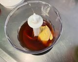 Une image de l'étape 1 de Sauce salade à la moutarde, prune et épices.