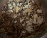 Foto langkah ke 2 dari resep Creamy Mushroom Soup.