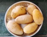 A picture of step 1 of Sabudana Tomato Potato Chakri.