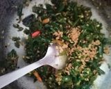 A picture of step 4 of Rajasthani Green chilli kutta.