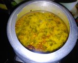 A picture of step 4 of Dal palak.