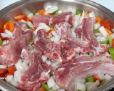 Foto del paso 3 de la receta: Costillas de cerdo con tomate, sanas y saludables
