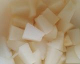 A picture of step 2 of Honeydew Melon & Mango Smoothie.