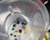 Φωτογραφία βήματος 2 της συνταγής Smoothie με τζίντζερ και μπανάνα