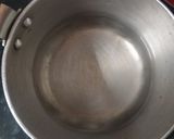 A picture of step 1 of Maggi manchow soup.