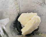 A picture of step 2 of Organic Dark Chocolate Smoothie.