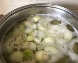 A picture of step 1 of Lamb steak with red wine and onion sauce.