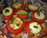 Foto del paso 4 de la receta: Rodajas de zuquini, jamón, palta - tomate, albahaca y algo más.