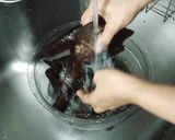 Foto langkah ke 1 dari resep Resep Gulai Ikan Salai Kecombrang.