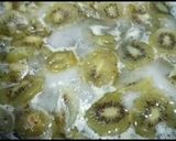 A picture of step 3 of Kiwi sauce.