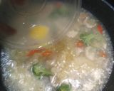 Foto langkah ke 2 dari resep Sup Telur Brokoli Ayam.