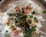 A picture of step 3 of Mooli parantha.