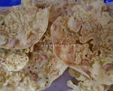 Foto langkah ke 5 dari resep Peyek Kacang Tanah & Udang Rebon.