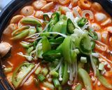 Foto langkah ke 5 dari resep Tomyam Baso ikan dan cumi.