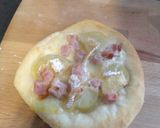 Une image de l'étape 3 de Pizza camembert jambon.