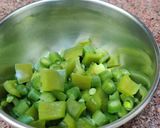A picture of step 1 of South Indian upma.