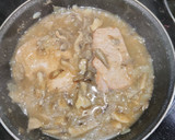 Foto del paso 4 de la receta: Lomo en salsa de cebolla y setas 🍄