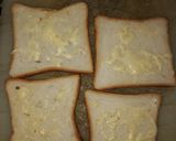 A picture of step 4 of Peri peri bread toast.