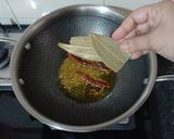 A picture of step 3 of Pepper Ghanto (Grated Green Papaya with Potato).
