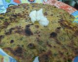 A picture of step 3 of Makki ki roti methi wali.