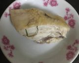 Hình bước làm 1 của món Súp gà bắp ngọt