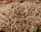 Pas rețetă Noodles cu creveți și legume 4 fotografie