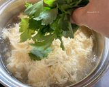 Foto del passaggio 4 della ricetta Zuppa con uovo sbattuto "kakitama jiru" 🥢🇯🇵